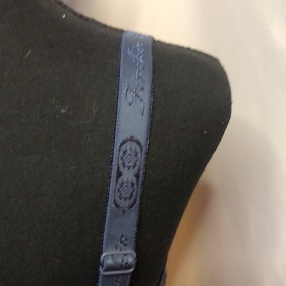 FINIKIN blue and pink floral lace bra. No padding. Underwire. Size 38 D. - Picture 5 of 9